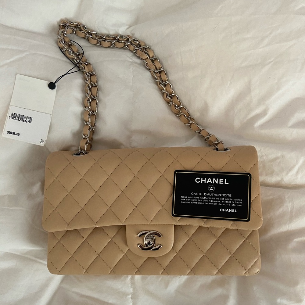 Chanel Flap Bag! New/Never worn - 100% Authentic